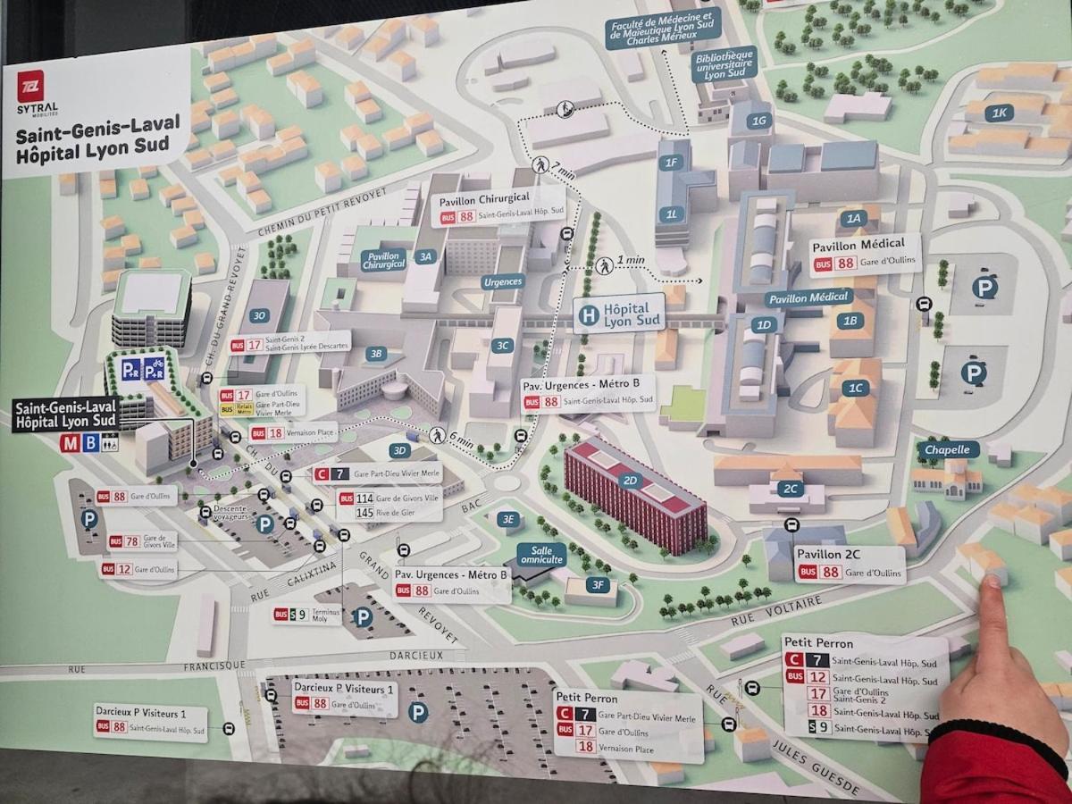 T1 A 2 Min Hopitaux Lyon Sud Fac De Medecine Et Terminus Metro B Appartement *